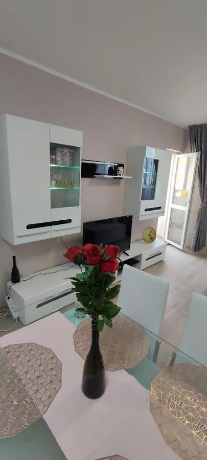 Luxury And Stylish Apartmen, Metro Station Obelya Sofia Bulgaria